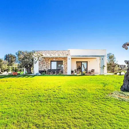 Villa Stupenda Grazia Con Piscina By Interhome